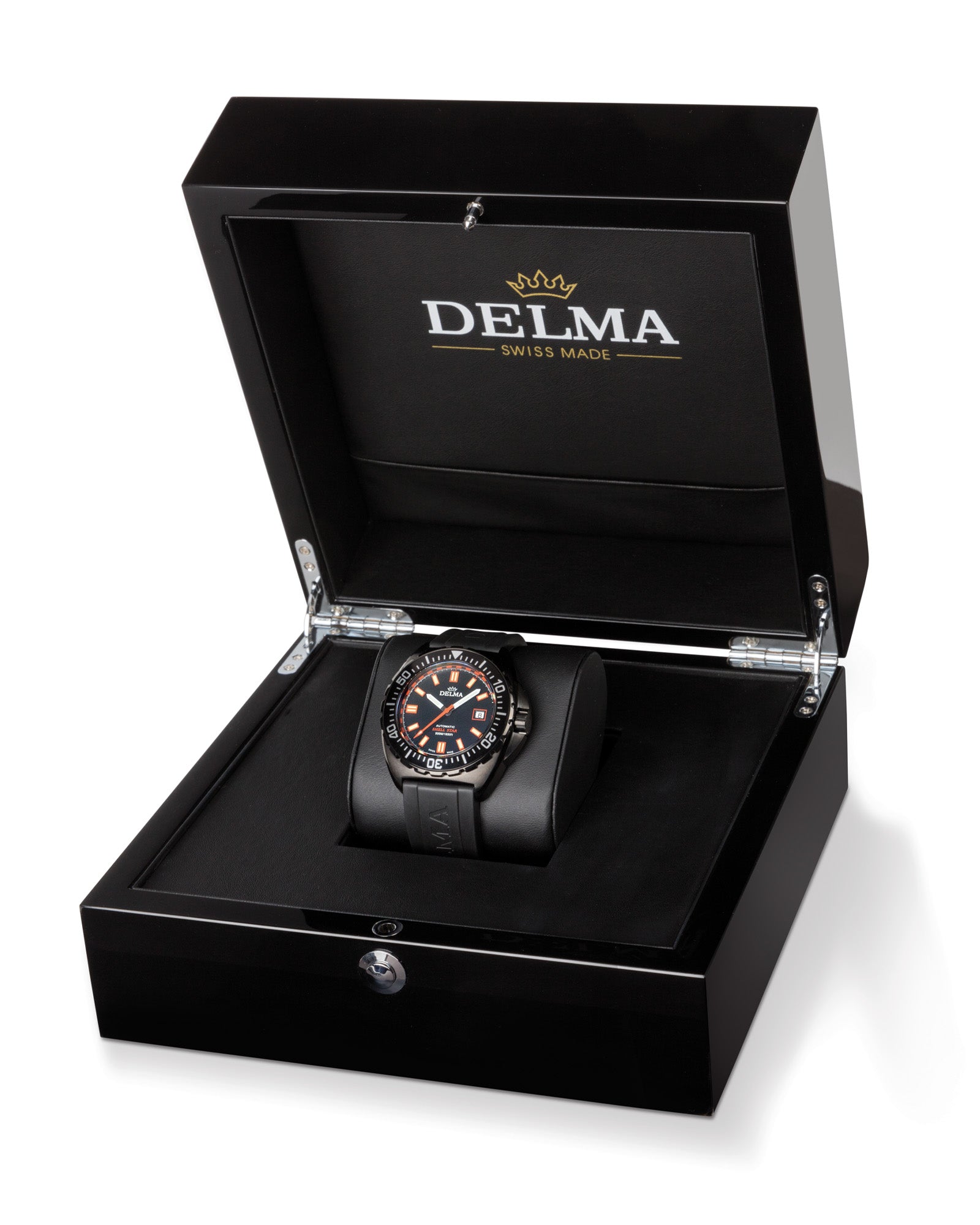DELMA Shell Star Black Tag black in box