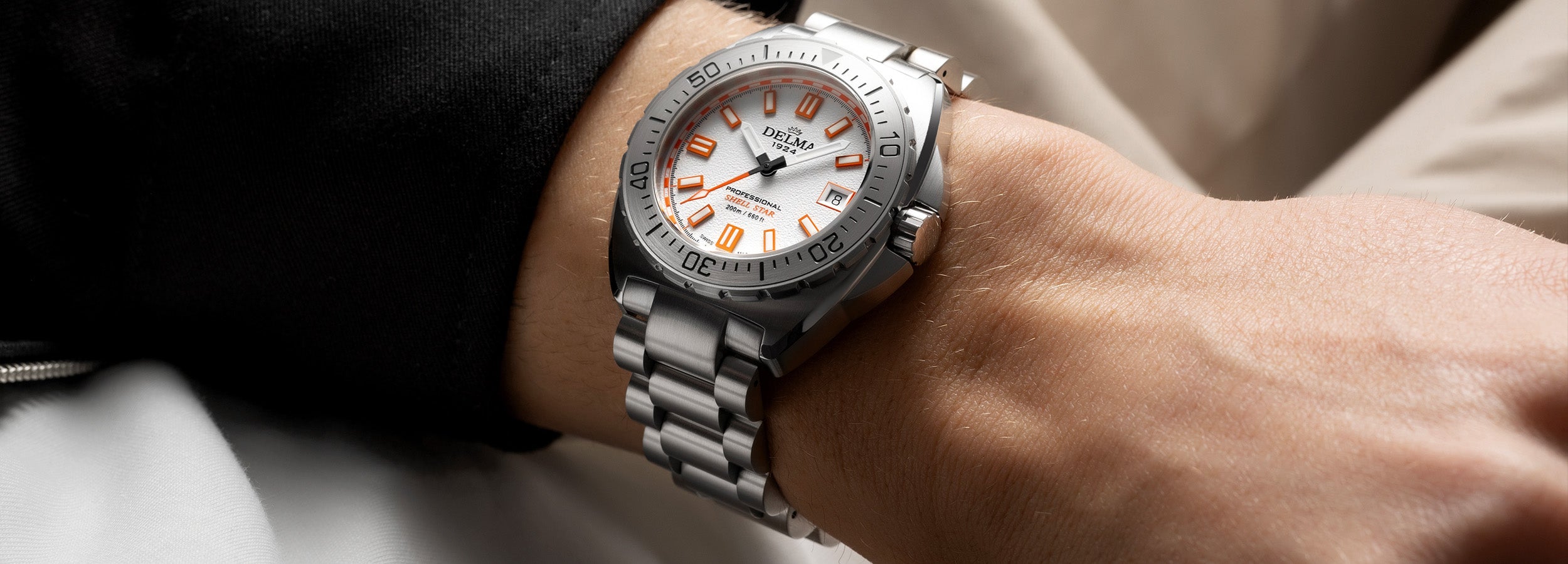 Delma Shell Star 41mm white dial stainless steel bracelet