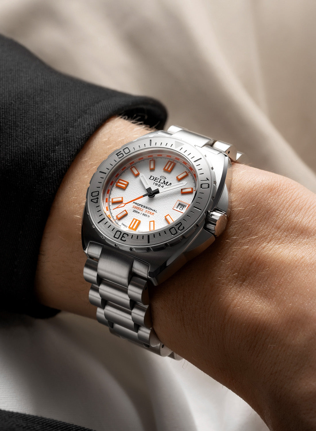 Delma Shell Star 41mm white dial stainless steel bracelet