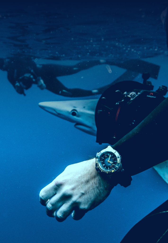Underwater online sports watch